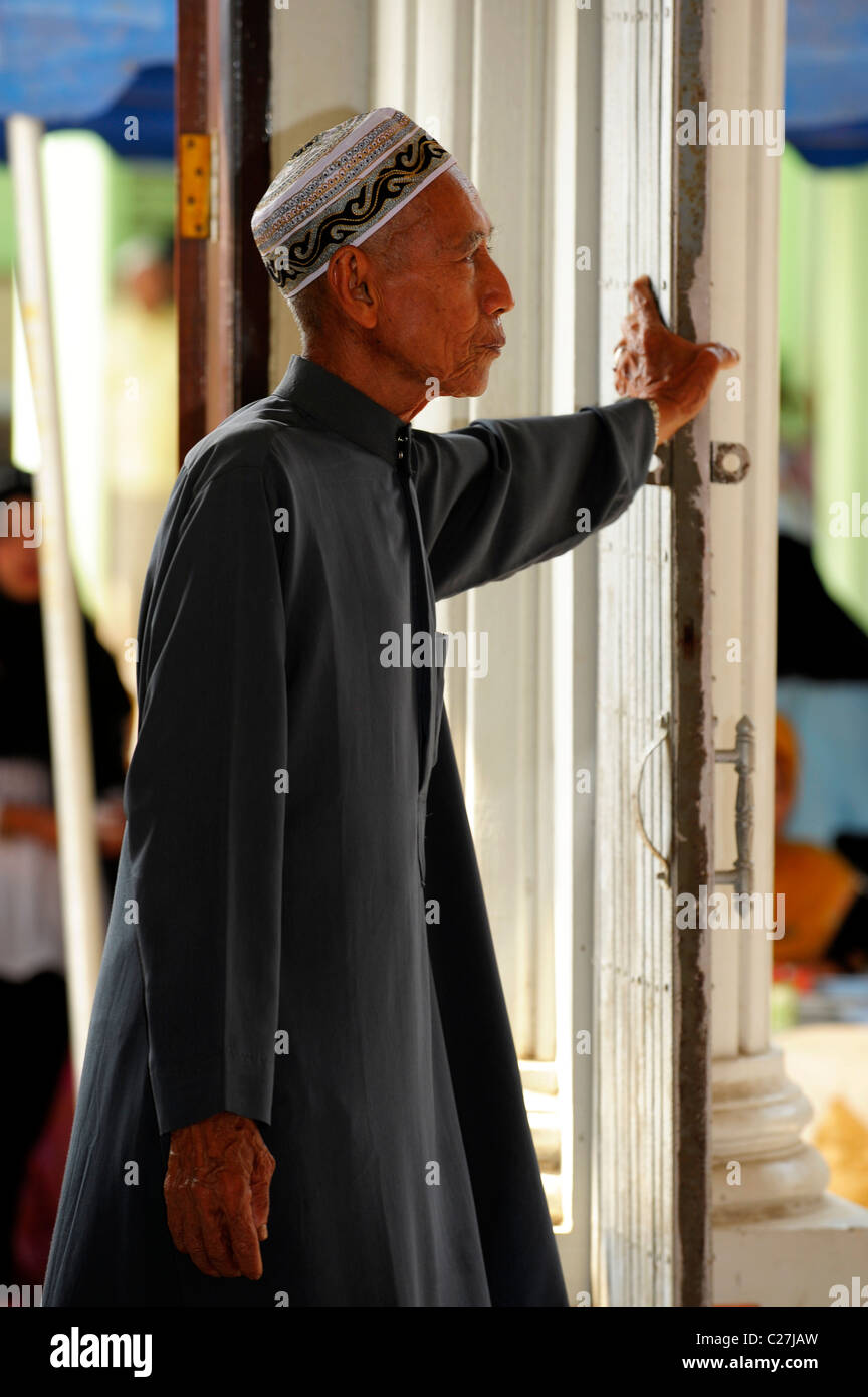 Uomo musulmano al matrimonio musulmano , Islamic nozze , comunità musulmana , bangkok, Thailandia Foto Stock