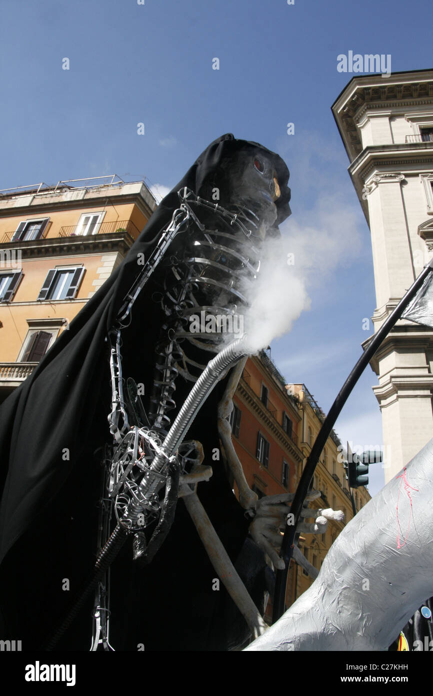 Sfilata di Carnevale celebrazioni in via via nazionale a Roma Italia Foto Stock