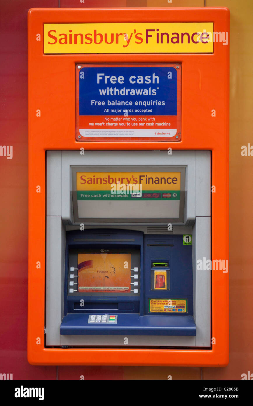 Un Sainsburys finanziare ATM cash point machine. Foto Stock