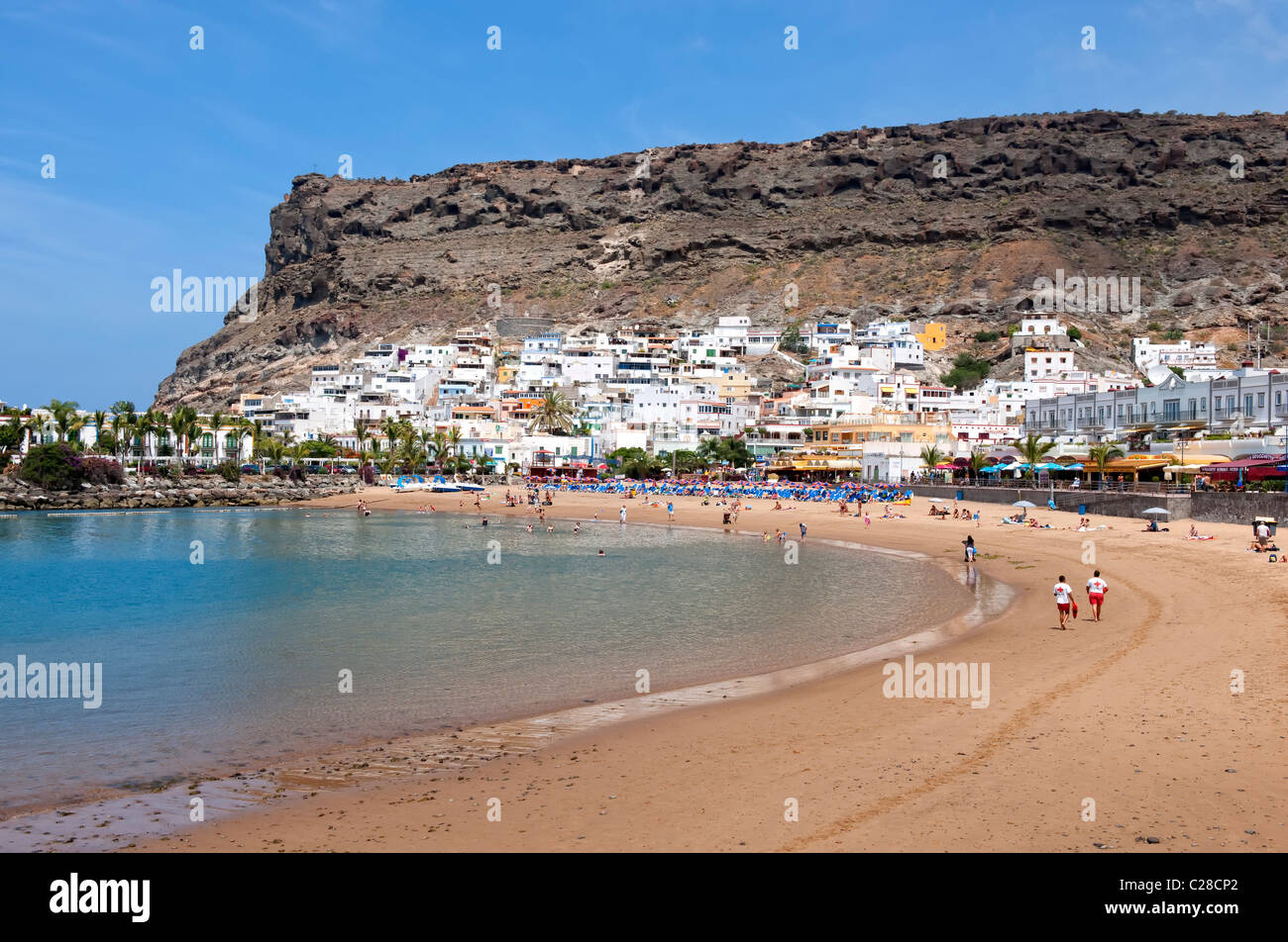 La spiaggia di sabbia a Puerto Mogan, Gran Canaria Foto Stock