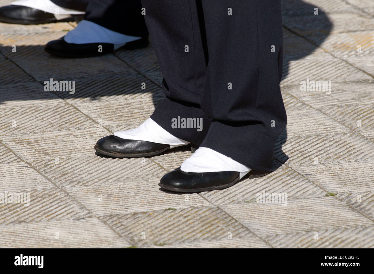Spats battibecco calzatura piedi indossare scarpe abito cerimoniale pattini calzatura piedi piedi Foto Stock