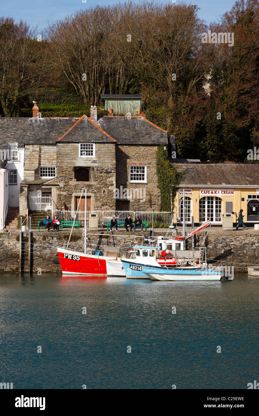 Il Quayside e barche da pesca a Padstow, Cornwall. Foto Stock