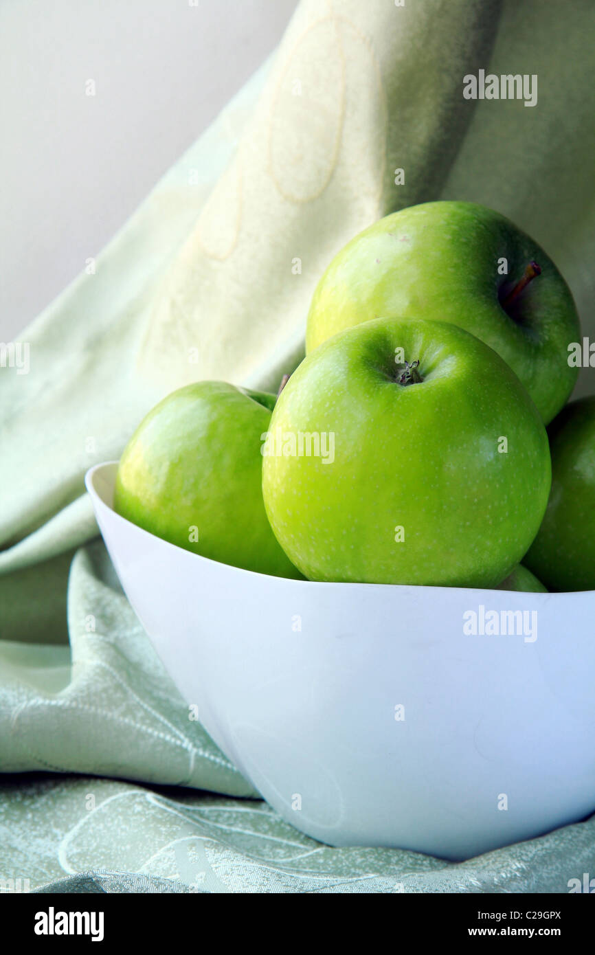 Verde ed elegante le mele Granny Smith Foto Stock