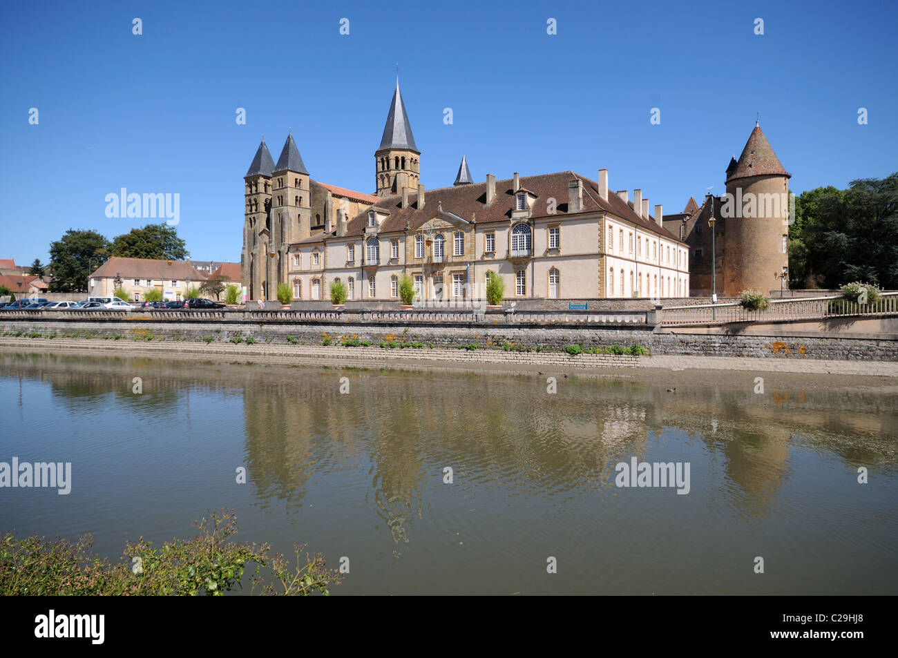 Esterno del la Basilica del Sacro Cuore a Paray le Mondial Borgogna Francia "Basilique du Sacre Coeur" Foto Stock