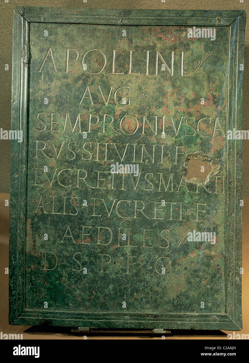 Targa di bronzo con una scritta da Andelos. Museo della Navarra. Pamplona. Foto Stock