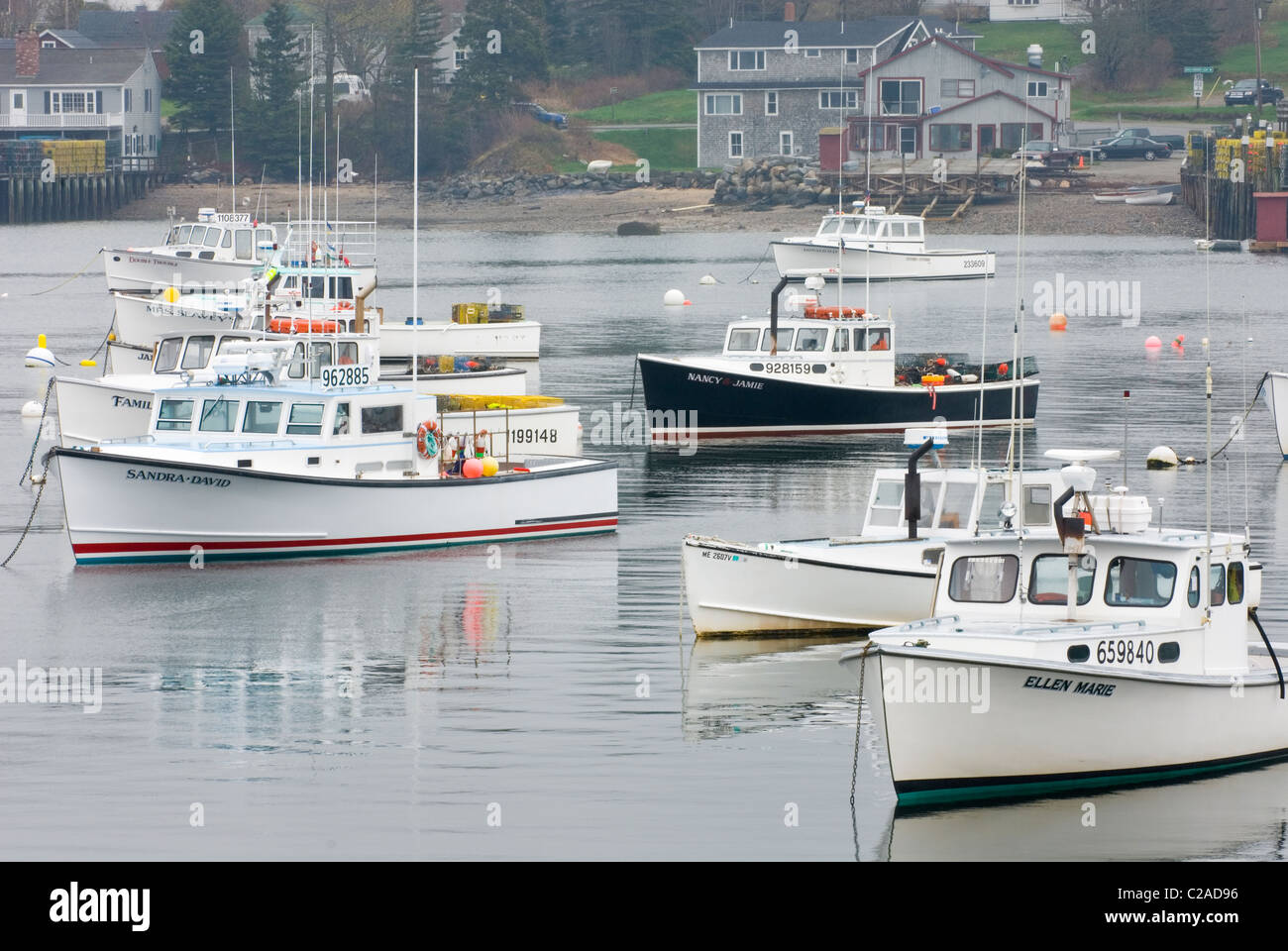 Lobster barche ormeggiate in porto basso, isola di Mount Desert Maine, Stati Uniti d'America Foto Stock