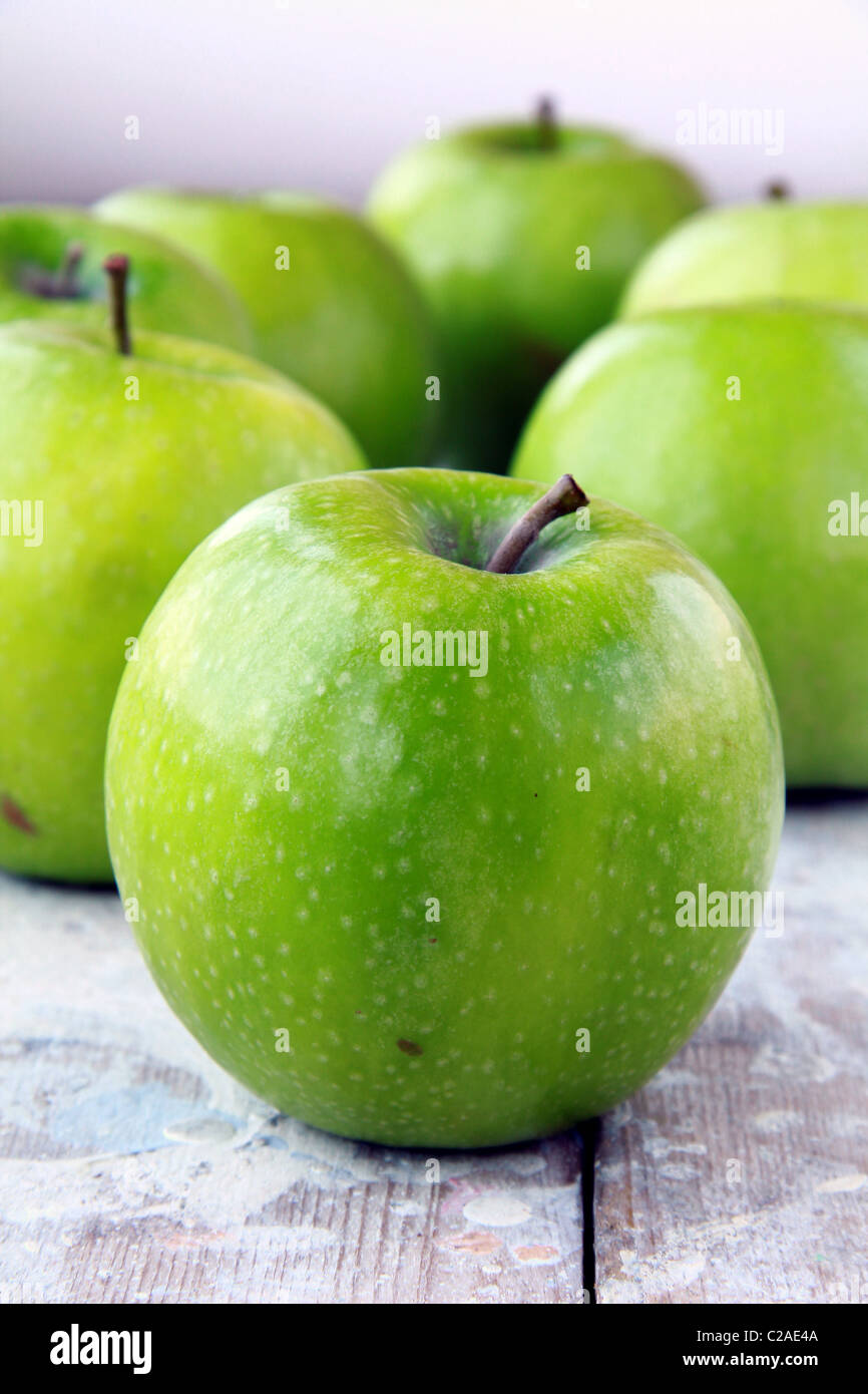 Verde ed elegante le mele Granny Smith Foto Stock