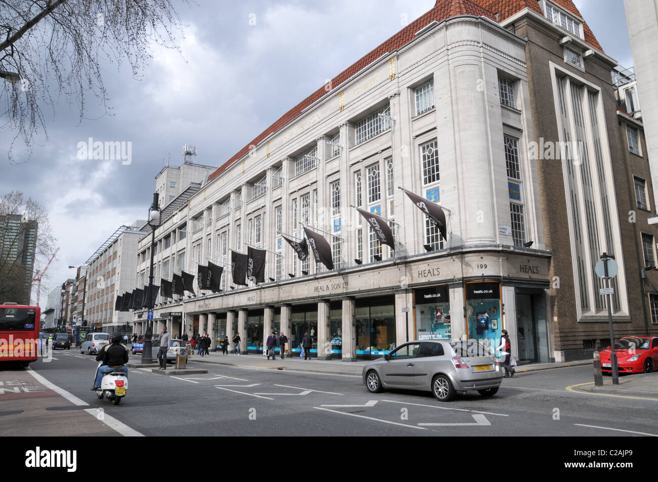 Guarisce guarire & Son Ltd Furniture Store Tottenham Court Road divani arredamento cucine tende spazio soggiorno sala da pranzo Foto Stock