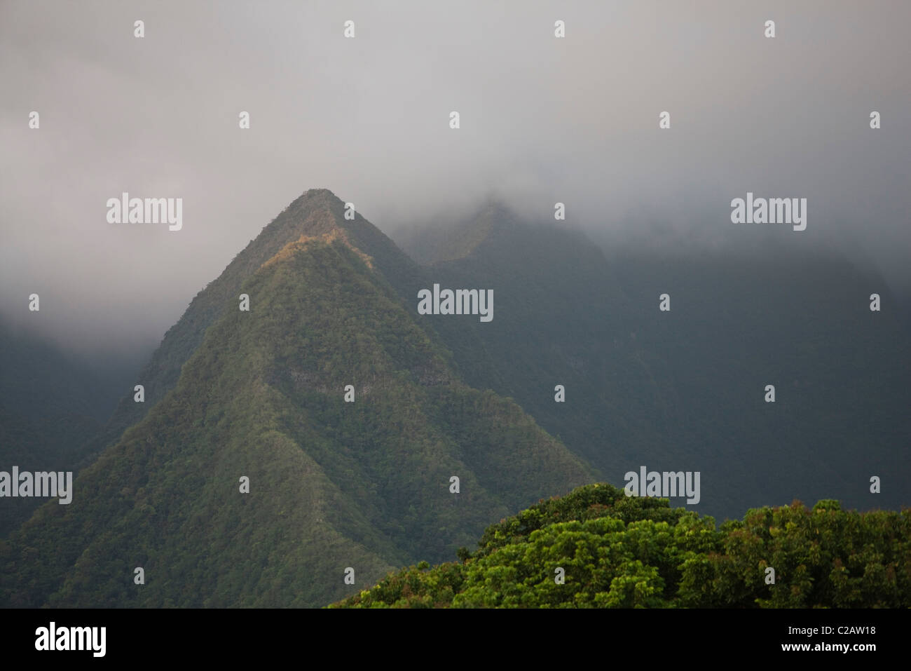 Il Cirque de Cilaos caldera, Isola di Reunion (dipartimento francese d' oltremare situato nell'Oceano Indiano) Foto Stock