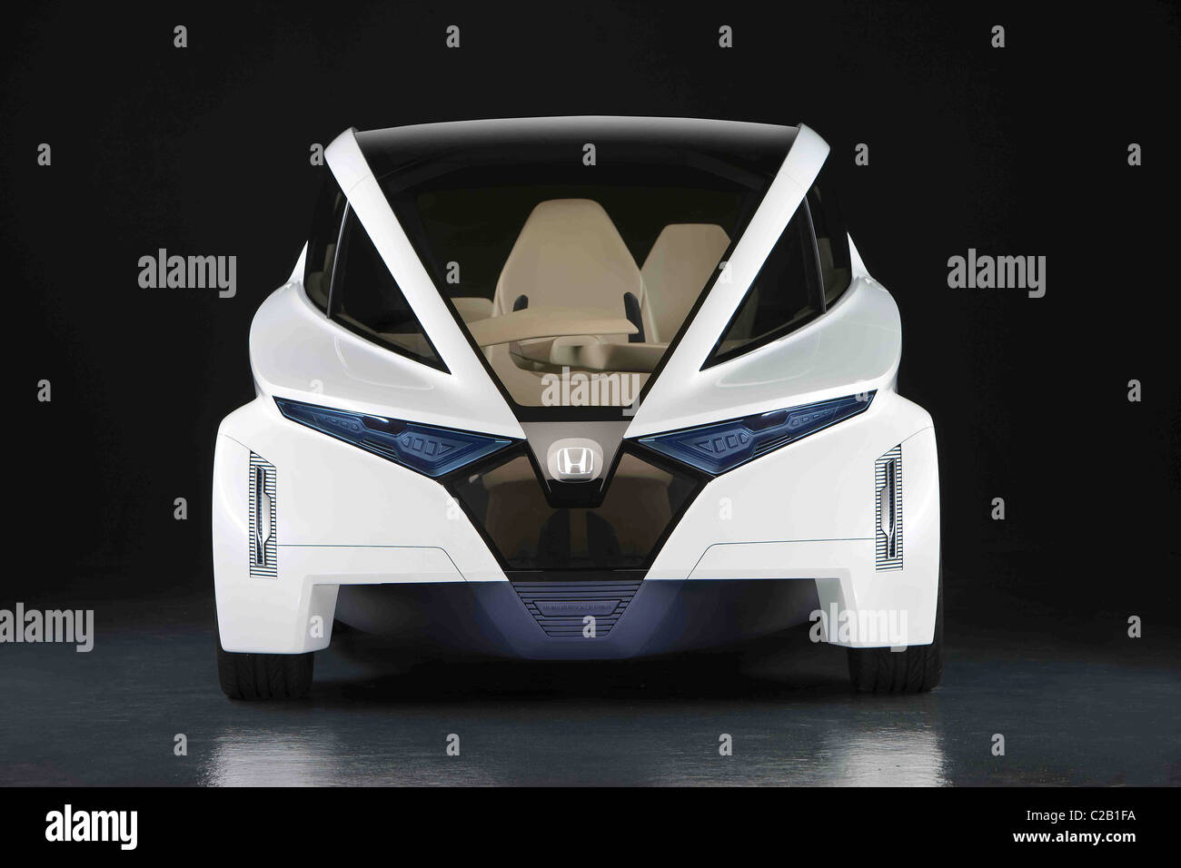 La nuova Honda P-dado (Personal-Neo trasporti urbani) La concept car offre un modular posteriore alloggiamento motore progettato per ospitare un Foto Stock