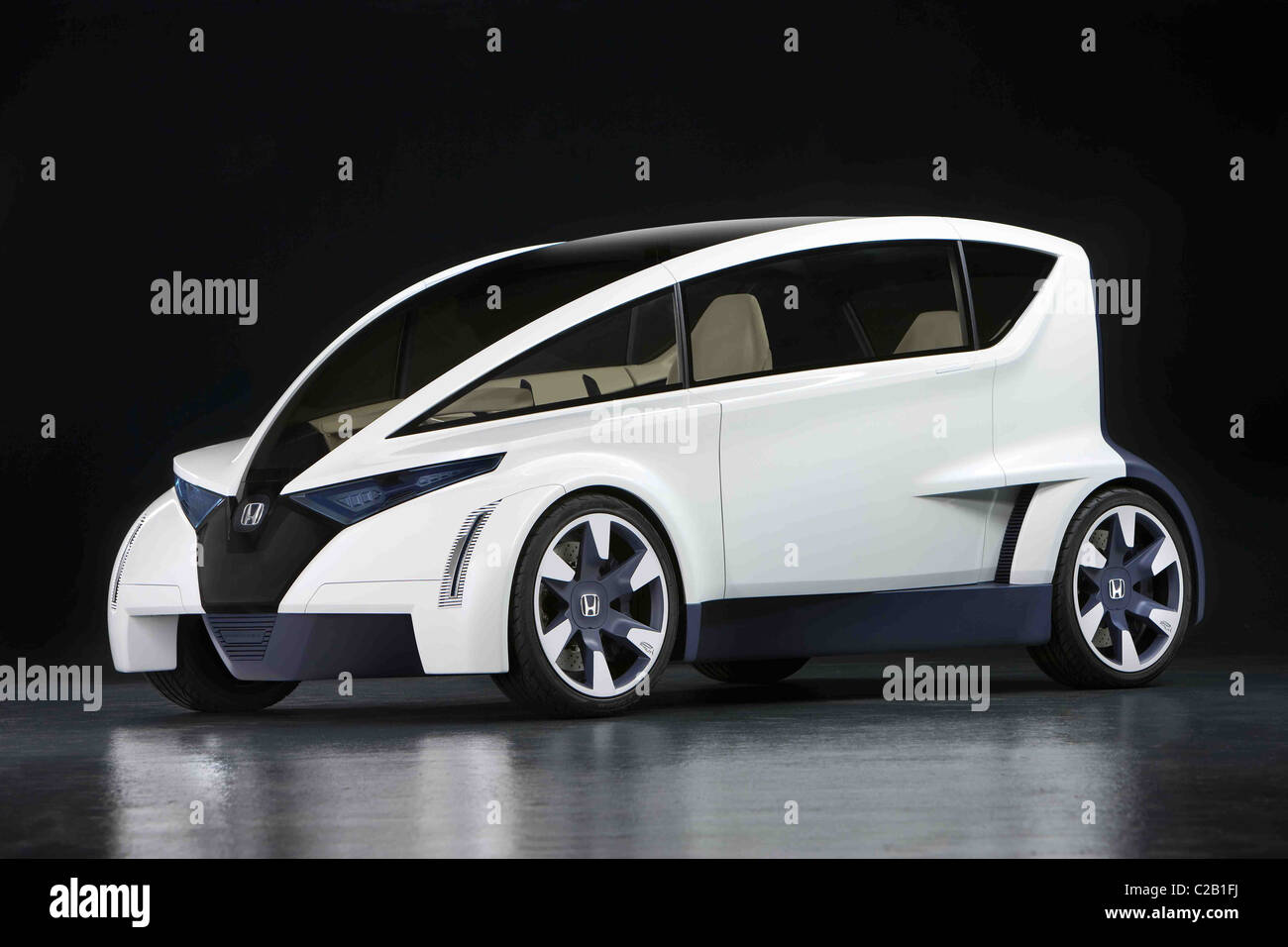 La nuova Honda P-dado (Personal-Neo trasporti urbani) La concept car offre un modular posteriore alloggiamento motore progettato per ospitare un Foto Stock
