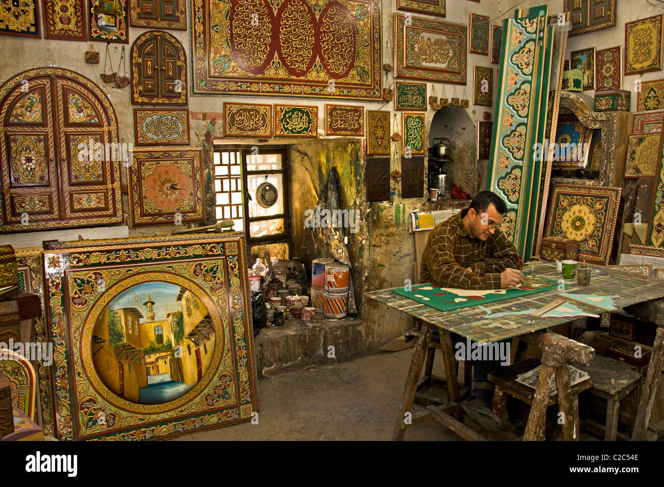 A Damasco in Siria Bazaar Souk Souq pittura segno negozio di arredamento Foto Stock