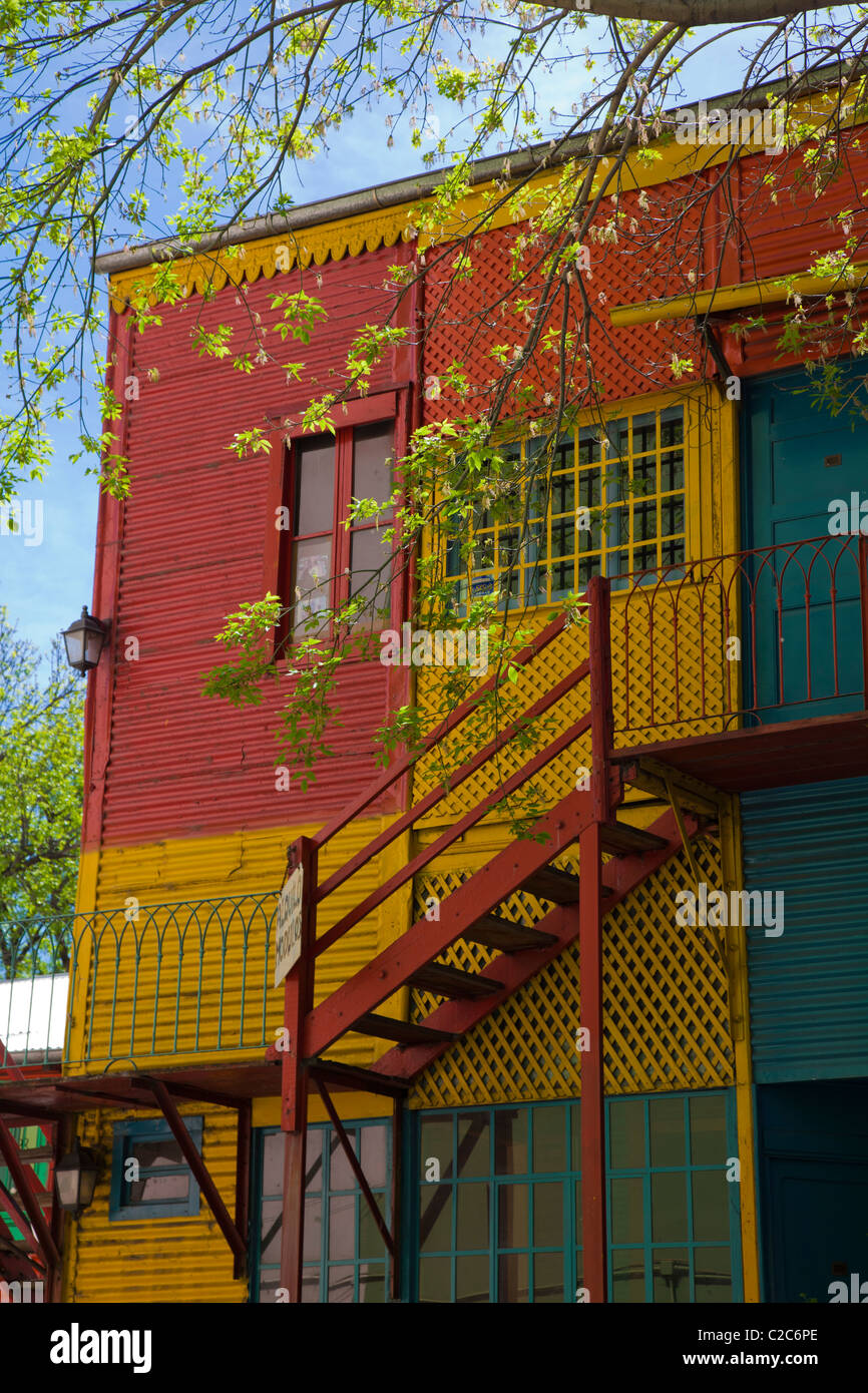 Il centro storico di ferro ondulato edifici di La Boca, Buenos Aires Foto Stock