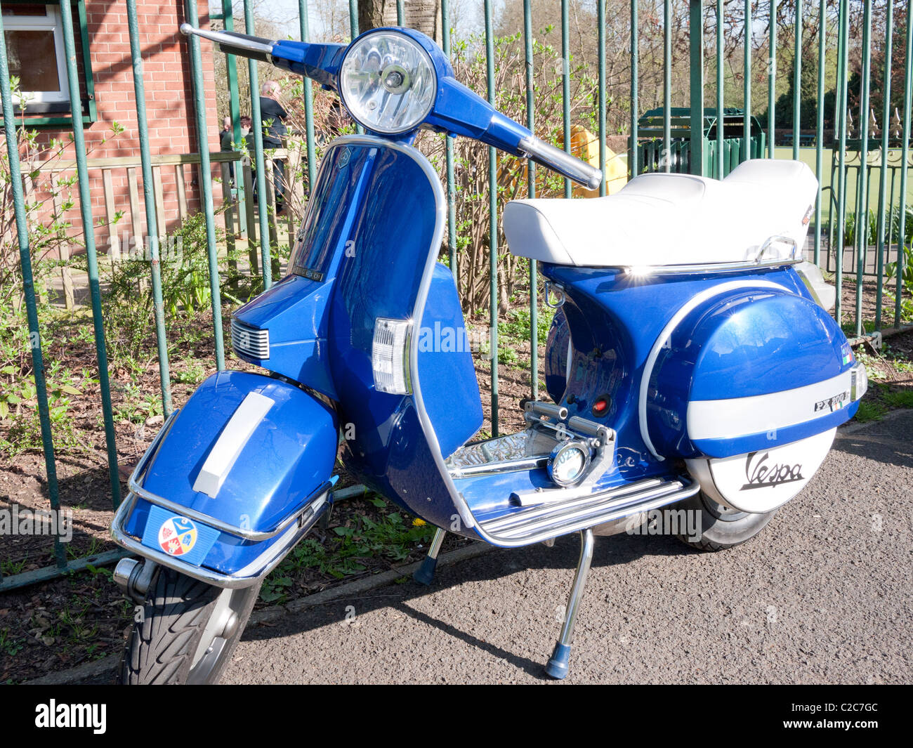 Scooter Vespa, Inghilterra, Regno Unito. Foto Stock