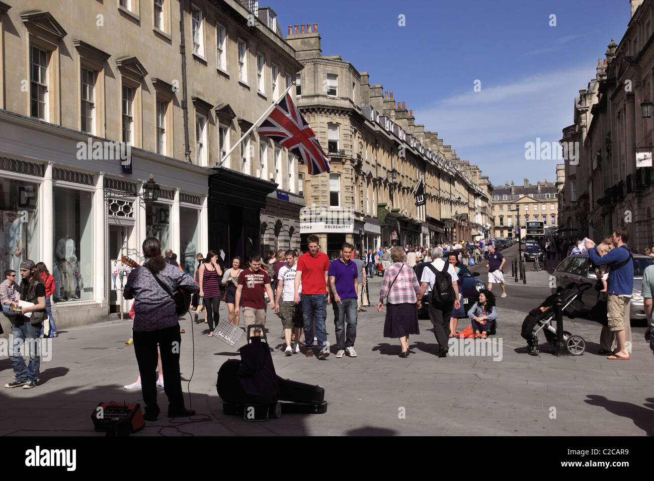 Bath centro città il sabato pomeriggio. Somerset, Inghilterra, Regno Unito Foto Stock