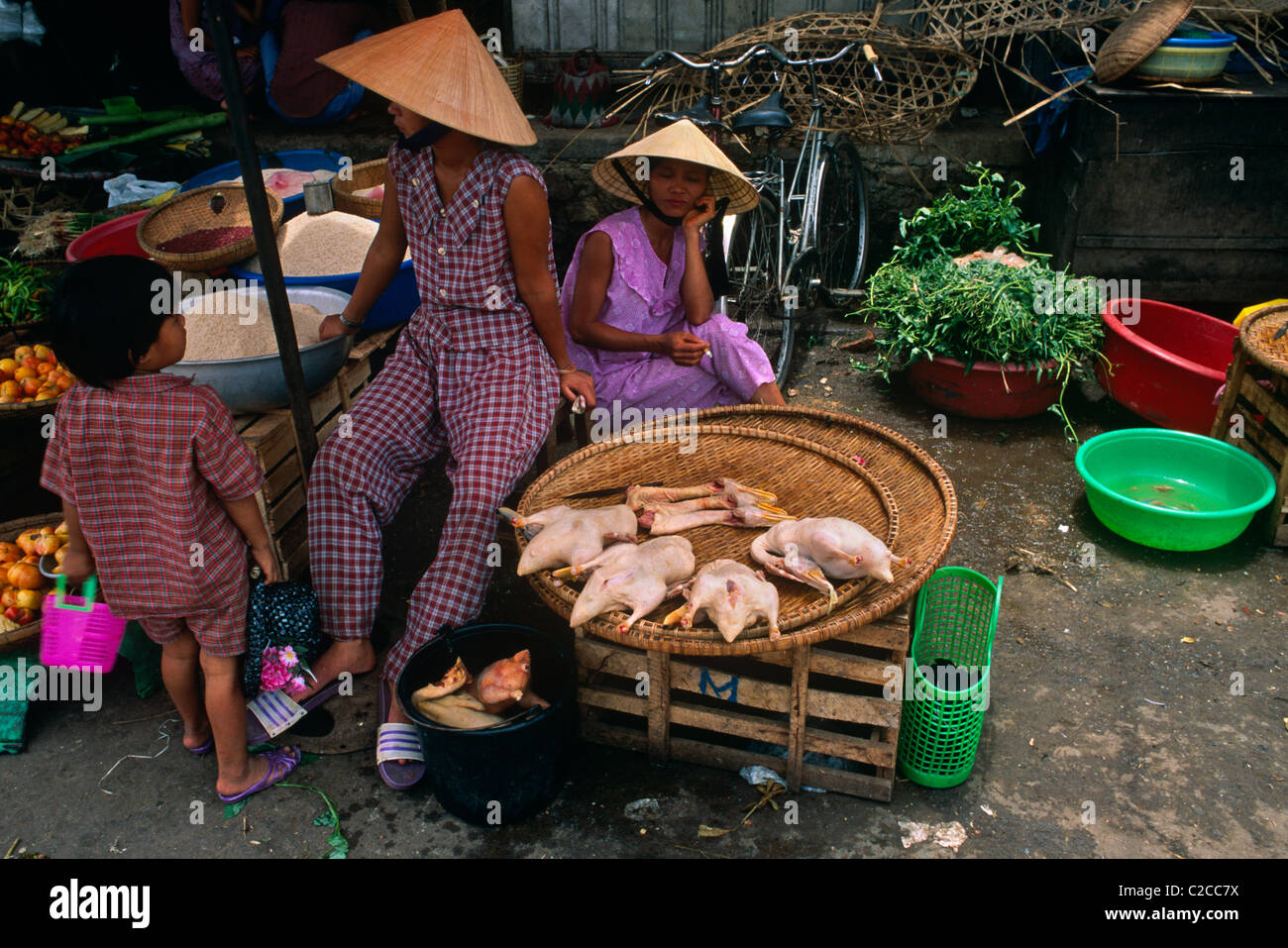 Mercato, Hue, Provincia di Thua Thien Hue, Vietnam, Asia Foto Stock