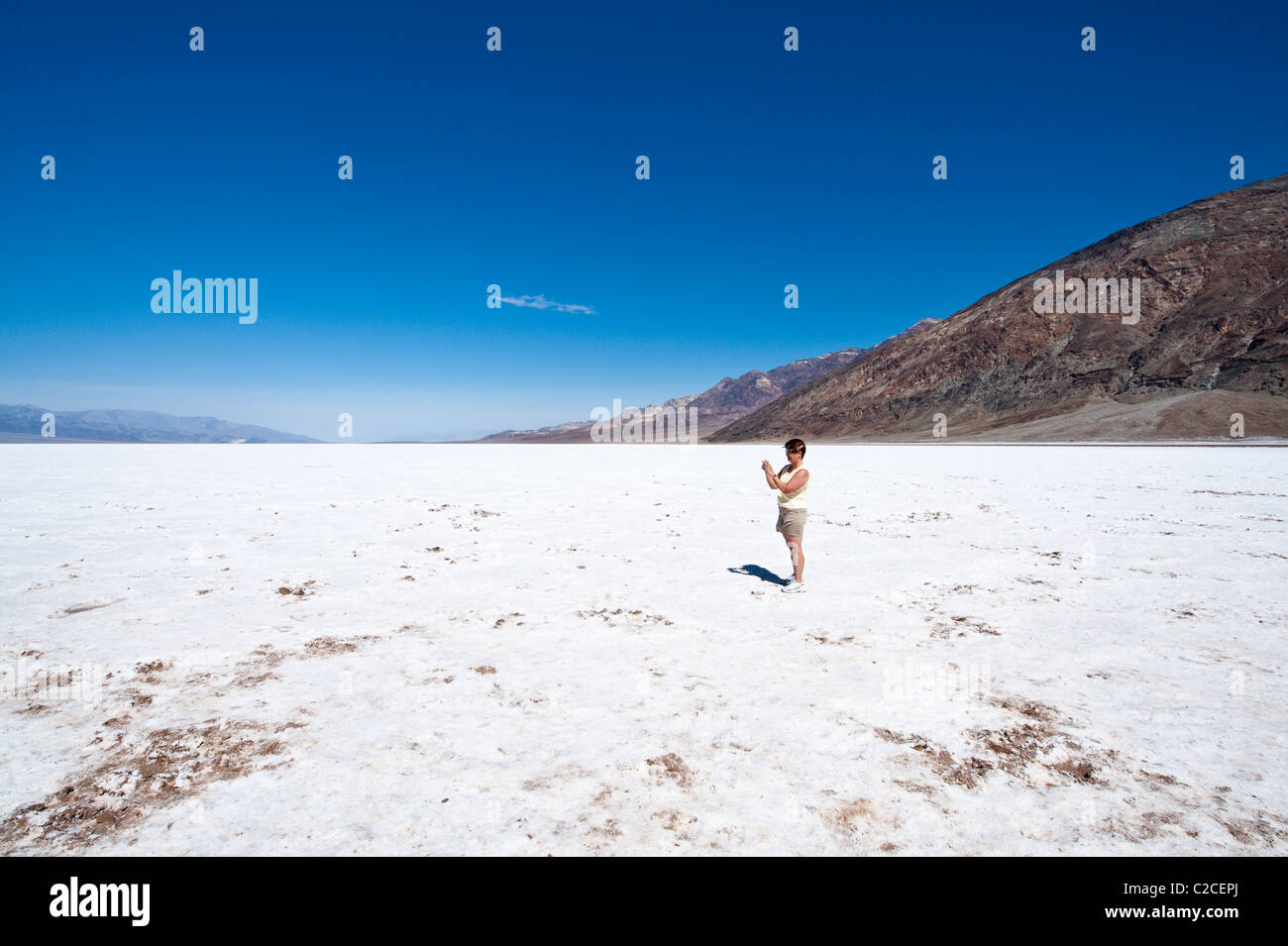 In California. Saline vicino bacino Badwater, Parco Nazionale della Valle della Morte. (MR) Foto Stock