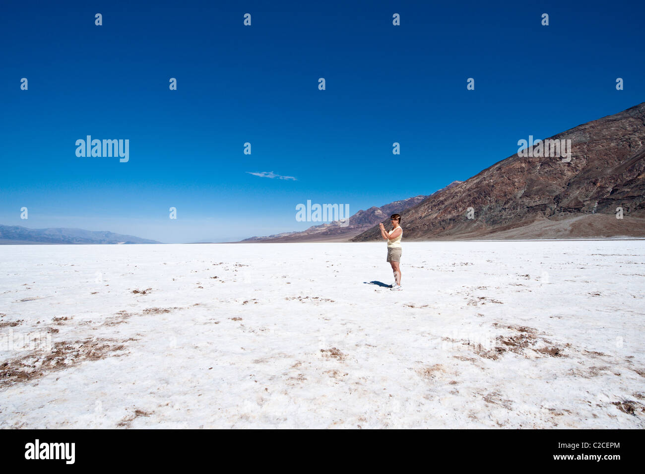 In California. Saline vicino bacino Badwater, Parco Nazionale della Valle della Morte. (MR) Foto Stock
