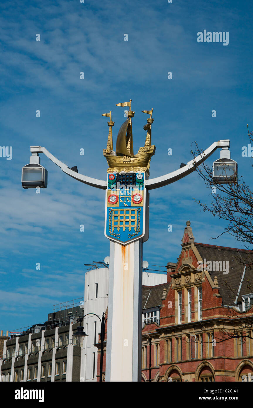 Lampada ornati-post su Chelsea Bridge, London, England, Regno Unito Foto Stock