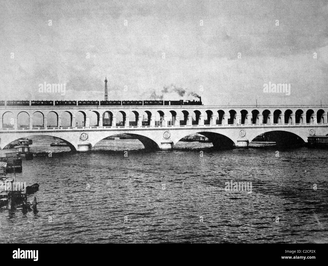 Uno dei primi autotypes del ponte di Viaduc d'Auteuil, Francia, fotografia storica, 1884 Foto Stock
