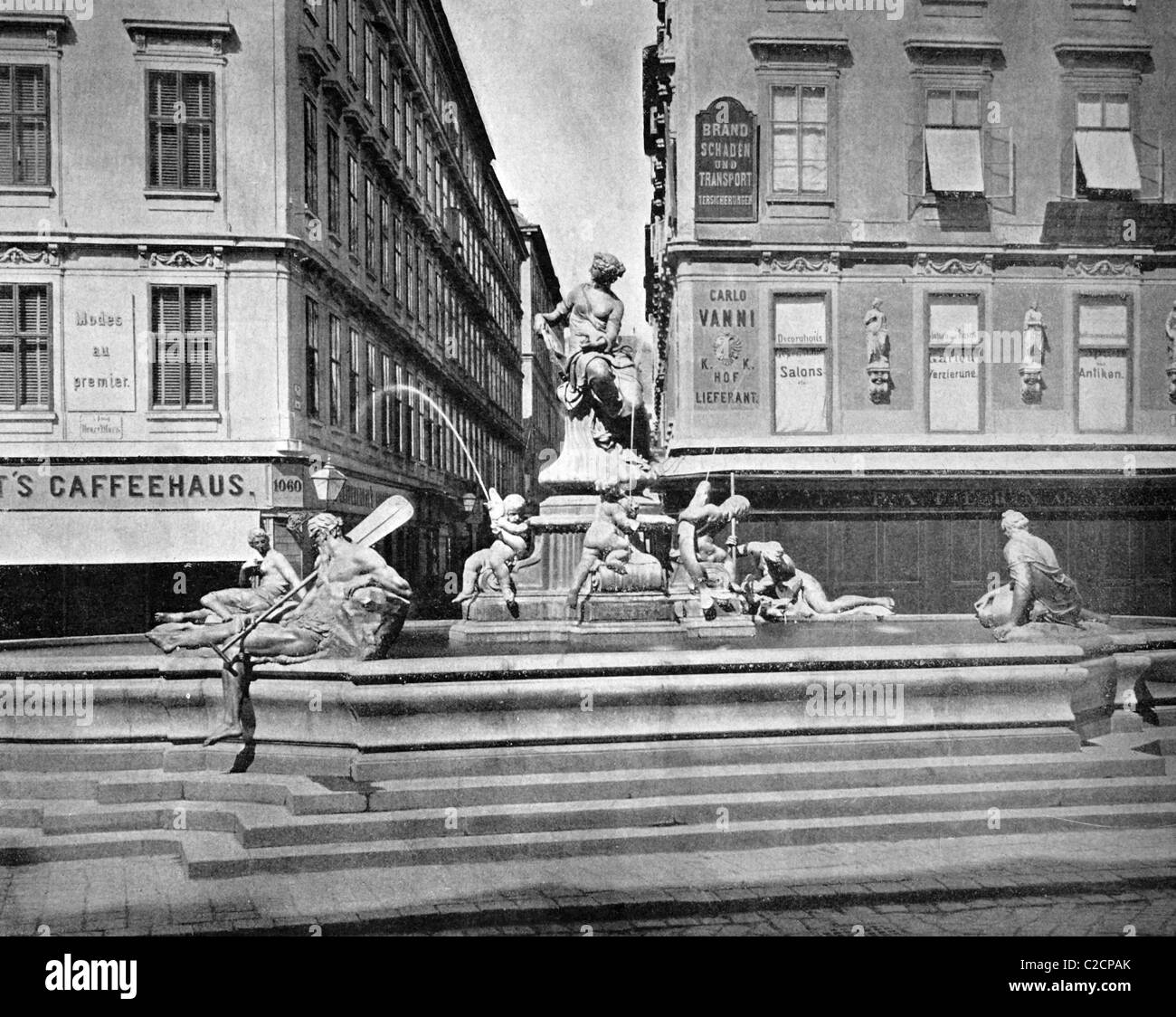 Uno dei primi autotypes della nuova Fontana Marktbrunnen, Vienna, Austria, fotografia storica, 1884 Foto Stock
