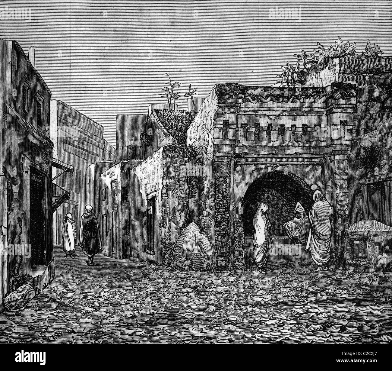 Un cortile a Tangeri, Marocco, storica immagine, 1883 Foto Stock