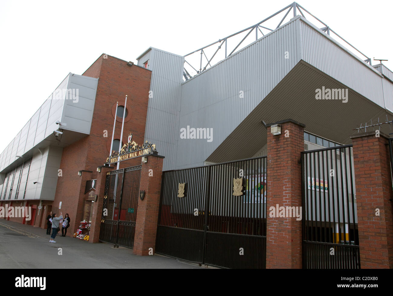 Liverpool FC football Stadium, Inghilterra: Bill Shankly gates Foto Stock