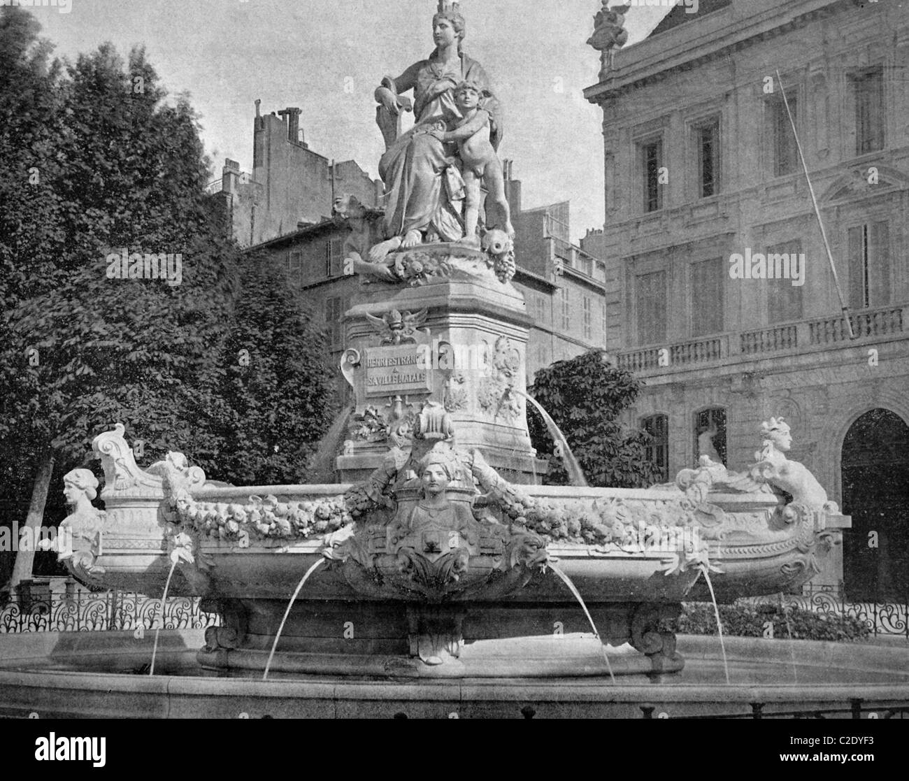 Uno dei primi autotypes del Estrangin Fontaine fontana, Marseille, Francia, fotografia storica, 1884 Foto Stock