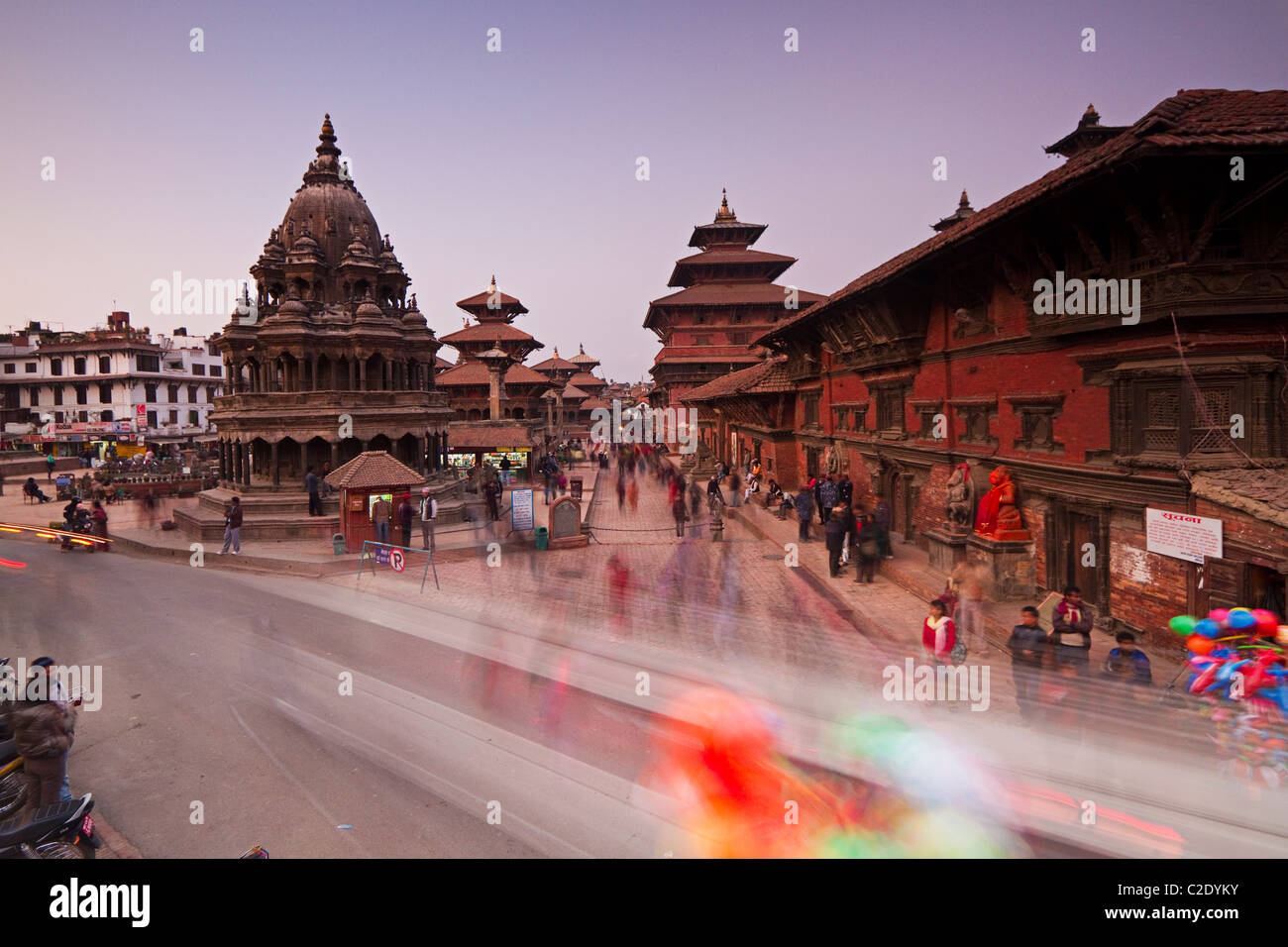 Durbar Square Patan al crepuscolo. Kathmandu, Nepal. Asia Foto Stock