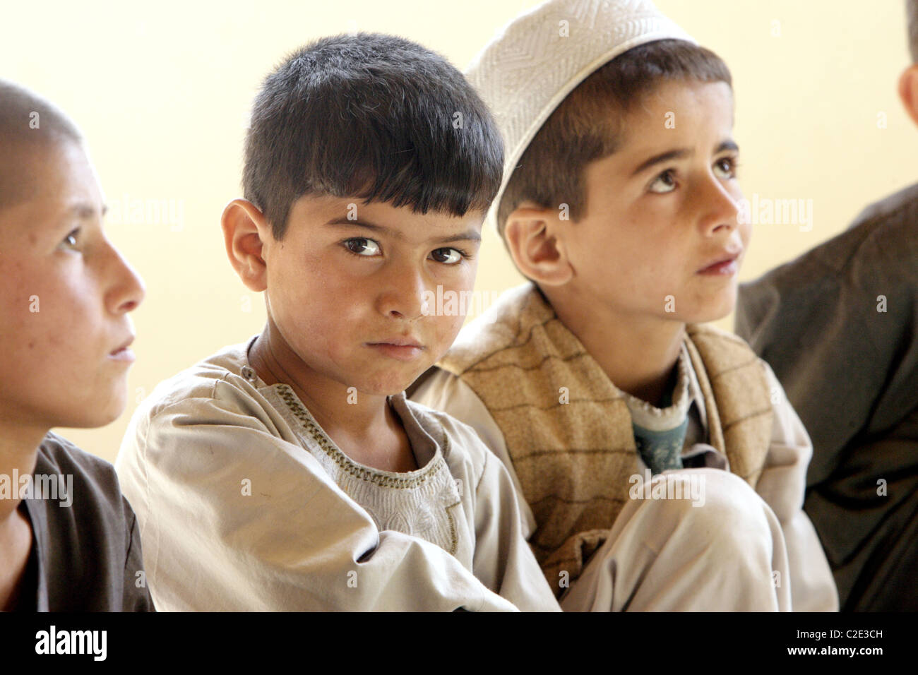 I bambini a scuola, Kunduz, Afghanistan Foto Stock
