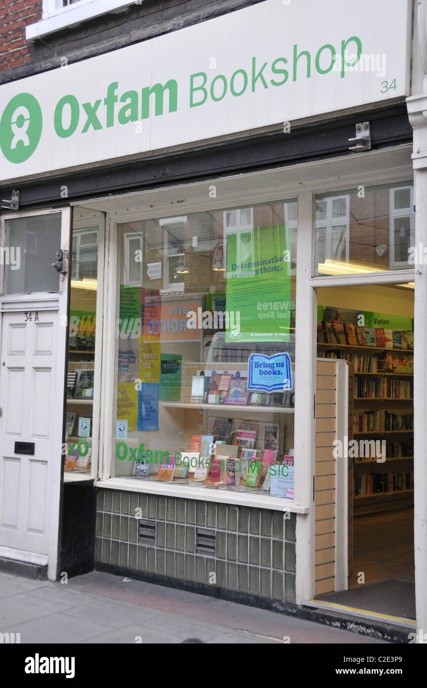 Oxfam Bookshop libri di seconda mano carità shop buona causa il riciclaggio Foto Stock