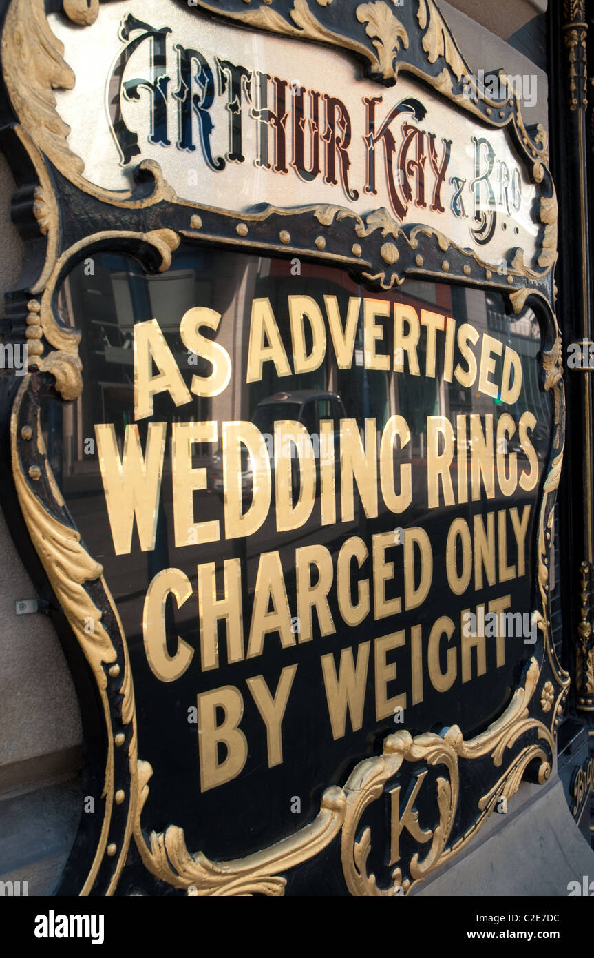 Cartello fuori Arthur Kay & Fratelli gioiellieri , Manchester. Foto Stock