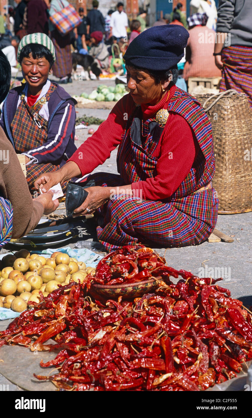 Peperoncini rossi sono un ingrediente essenziale del Bhutan, alimentare e la maggior parte dei piatti contengono un piatto speziato con peperoncino per aggiunta di aromatizzanti Foto Stock