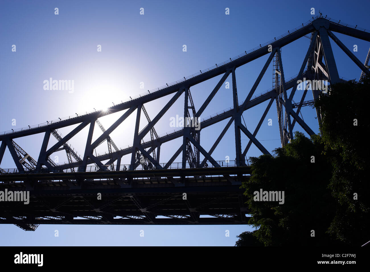 Ciclista sul Ponte Story Brisbane Australia Foto Stock