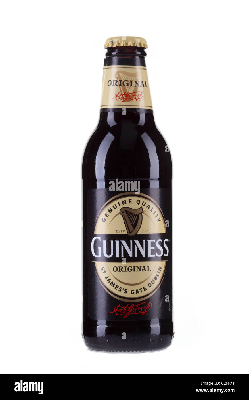Bottiglia di Guinness birra Irlanda Foto stock - Alamy
