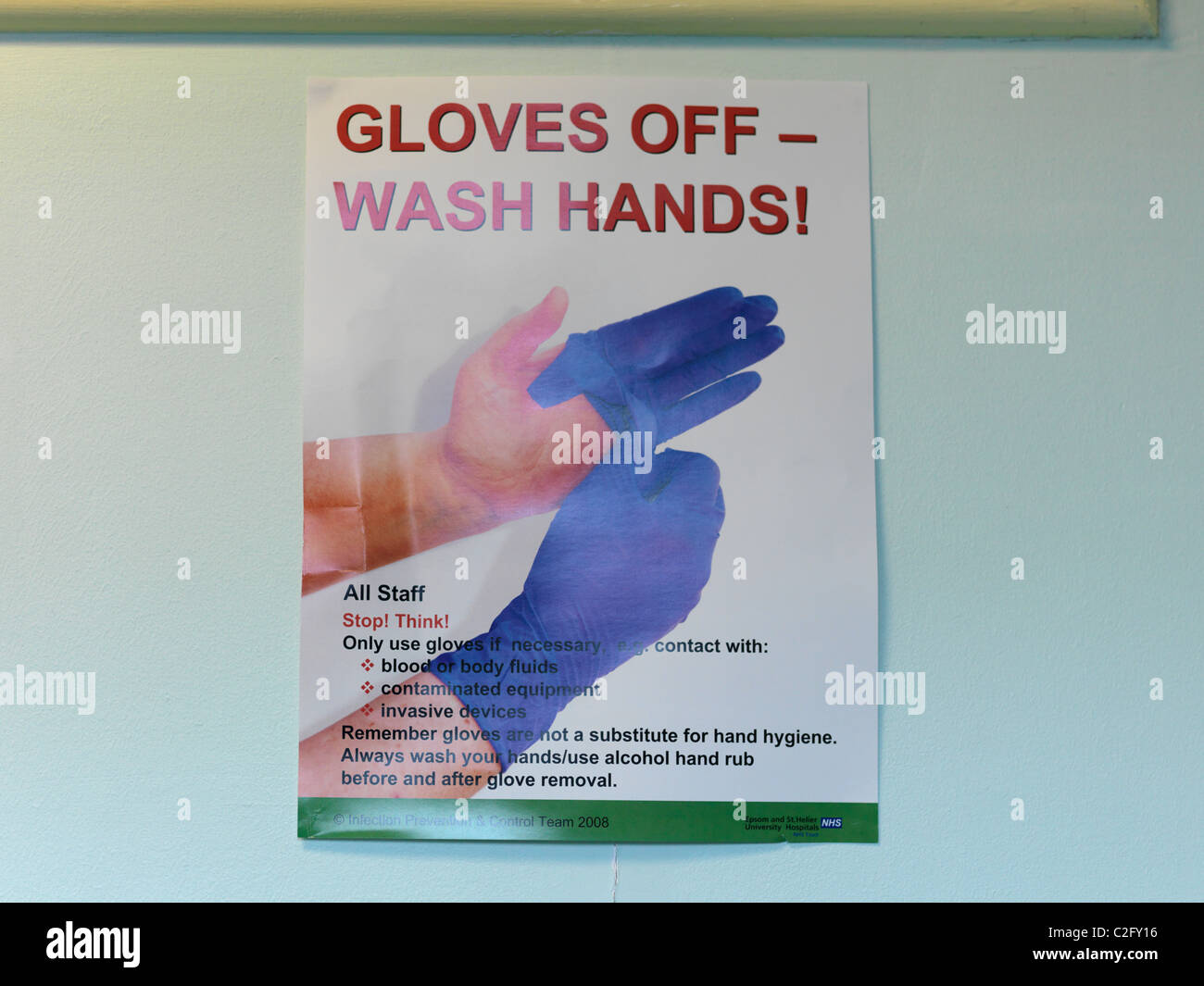NHS di prevenzione di infezione Poster sono i guanti Nescessary? In ospedale Foto Stock