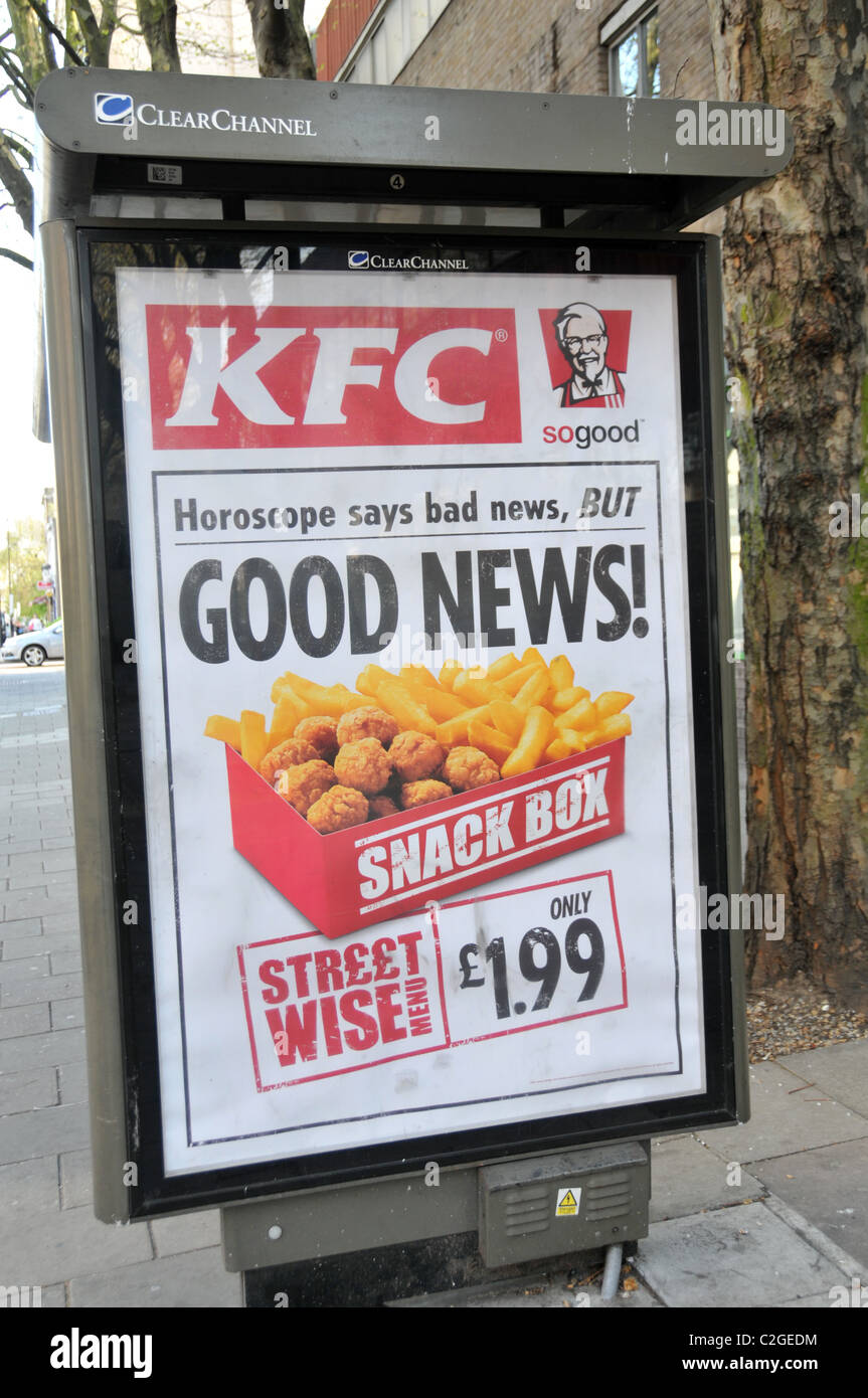 KFC Kentucky Fried Chicken advert Tabloid stile giornale headline specchio di Sun Foto Stock