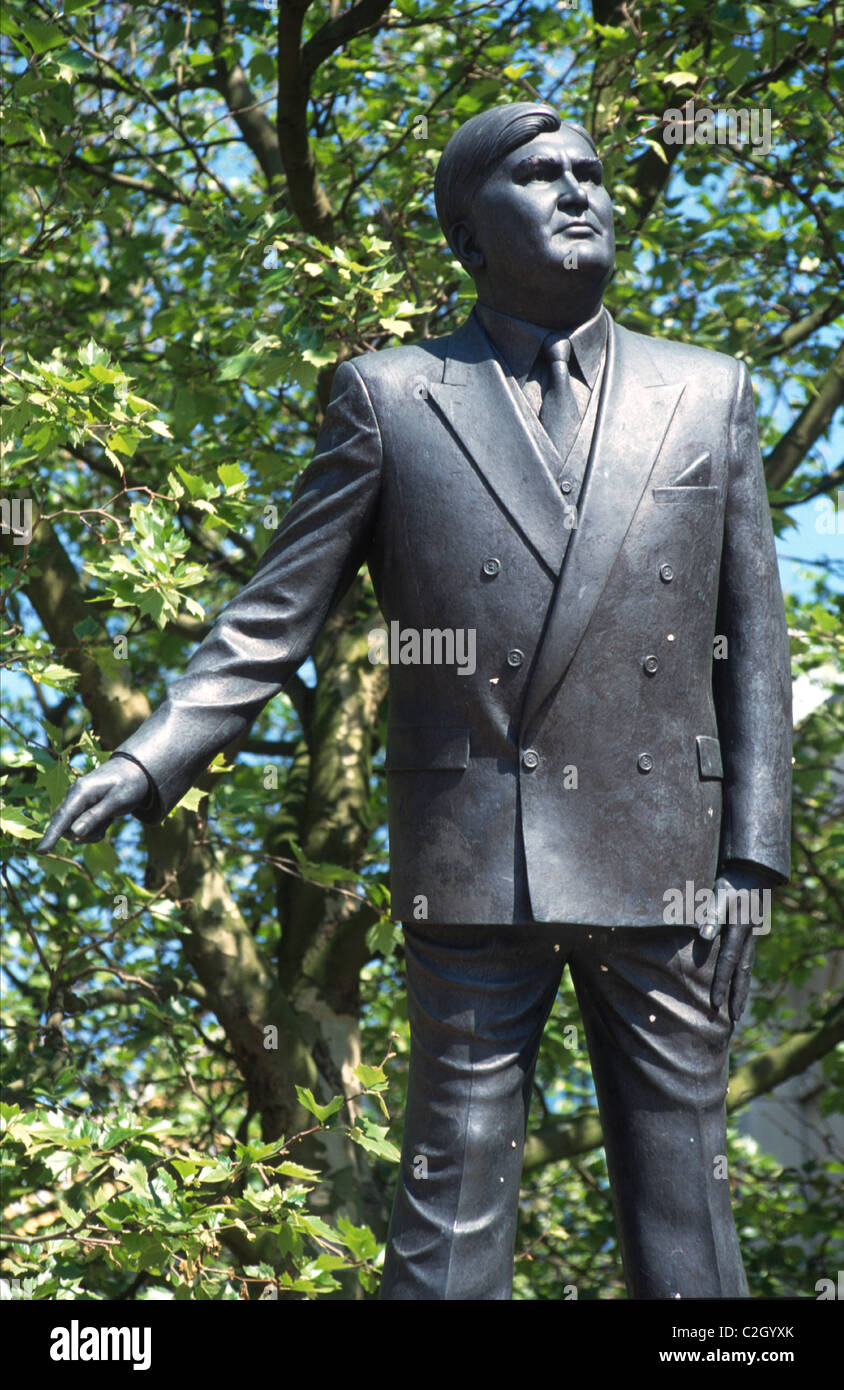 Aneurin Bevan statua, Cardiff, South Wales UK Foto Stock