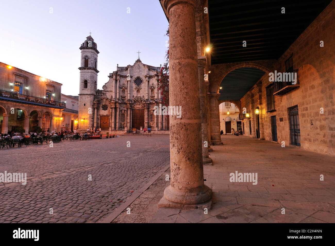 L'Avana. Cuba. Habana Vieja / Avana Vecchia. Catedral de La Habana, Plaza de la Catedral. Foto Stock