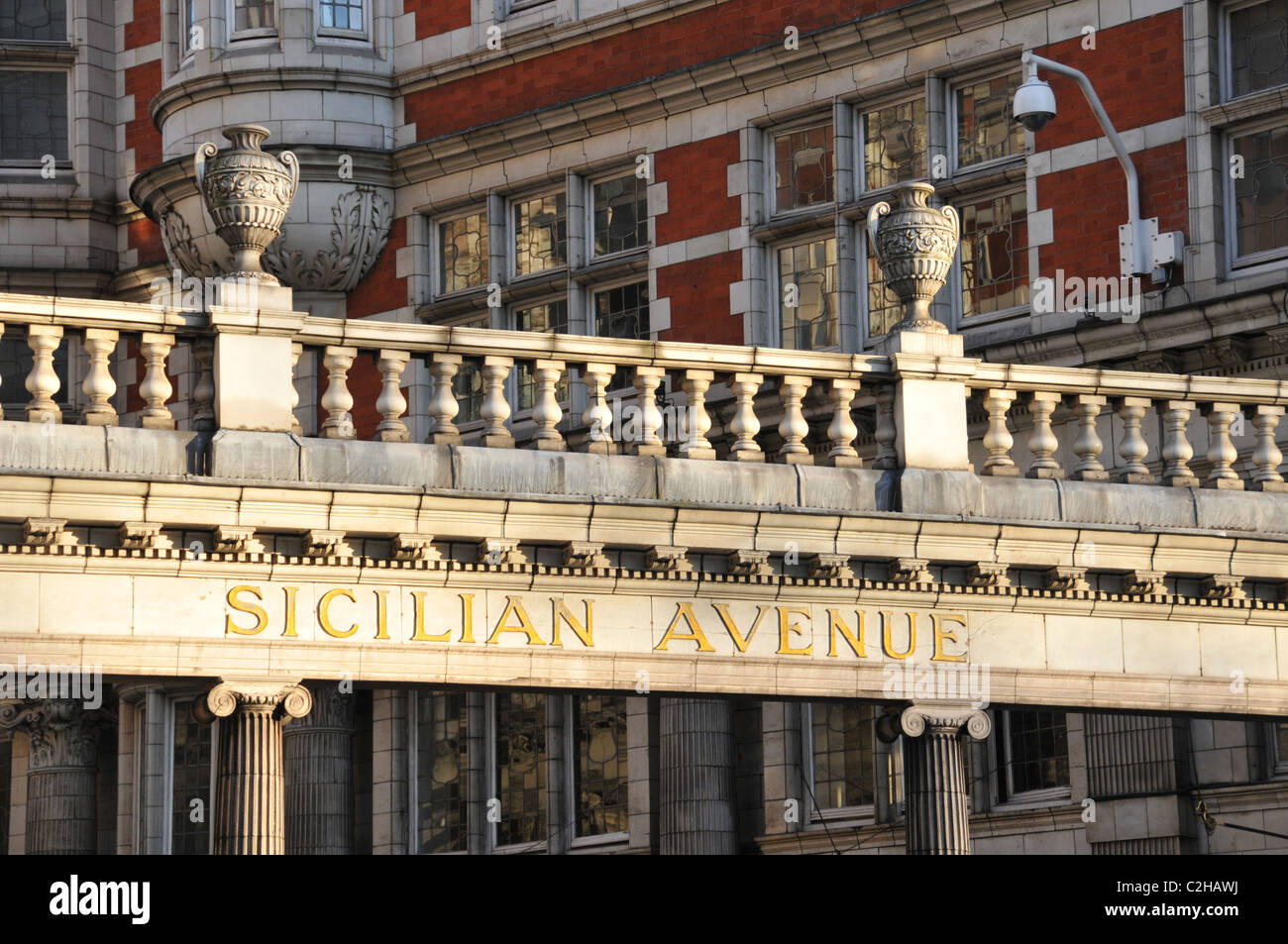 Il siciliano Avenue Holborn Londra sera il sole al tramonto architettura Foto Stock