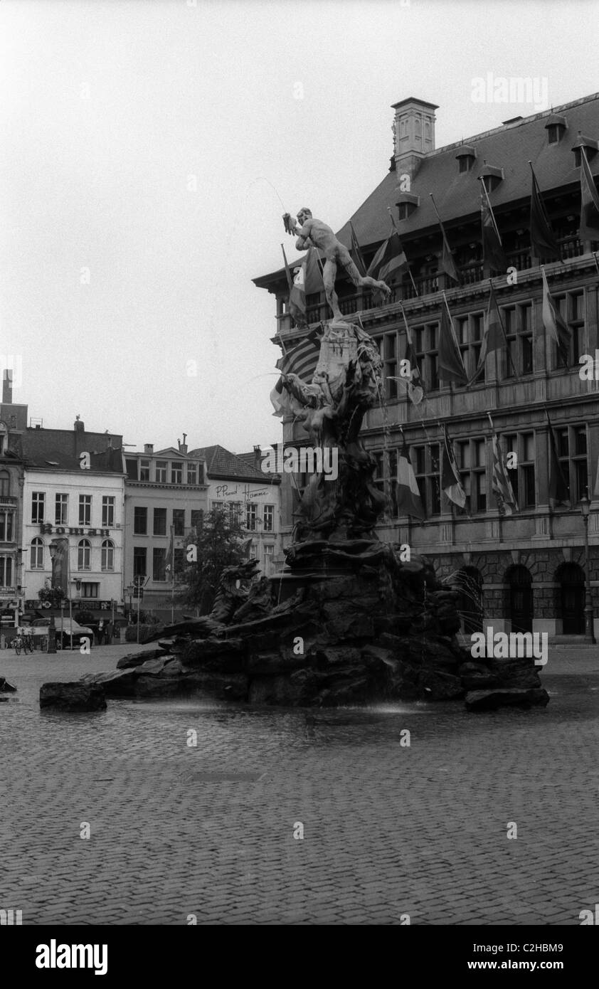 Monumento di Braco sul Grote Markt, Anversa, Belgio Foto Stock