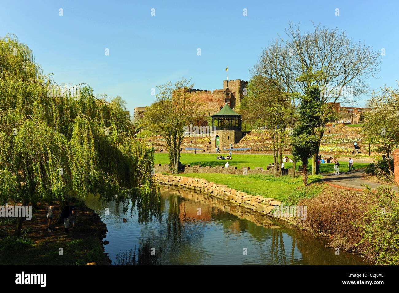 Castello di Tamworth e riverside walk in town centre REGNO UNITO Foto Stock