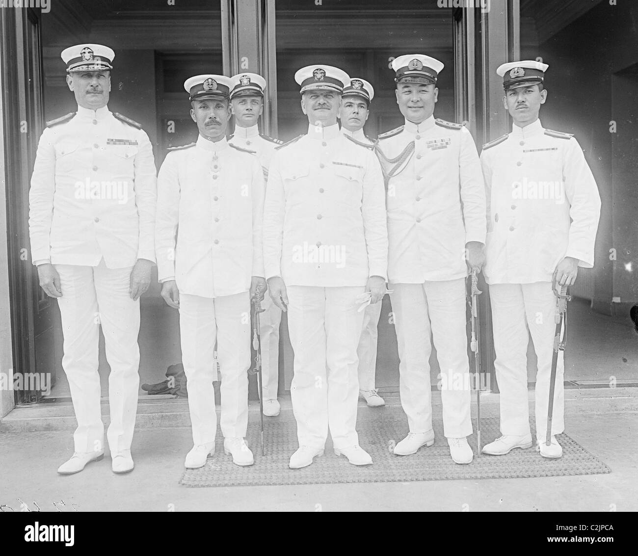 Navale giapponese ufficiali visita DC Foto Stock