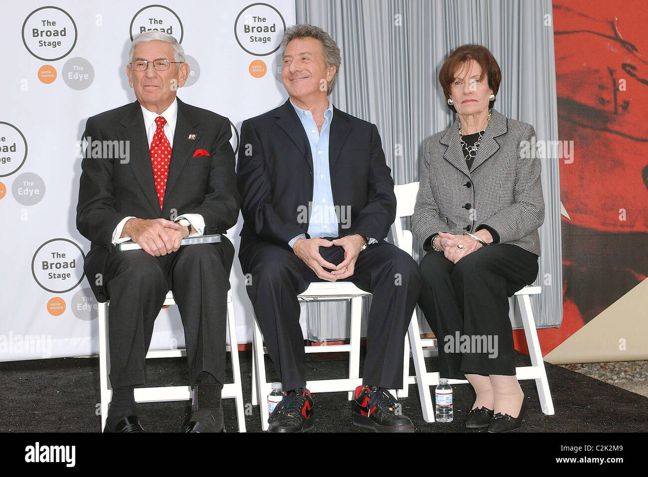 Dustin Hoffman, Edythe ampio e Eli ampia Eli e Edythe Broad hanno donato 10 milioni di dollari per creare una dotazione per la programmazione Foto Stock