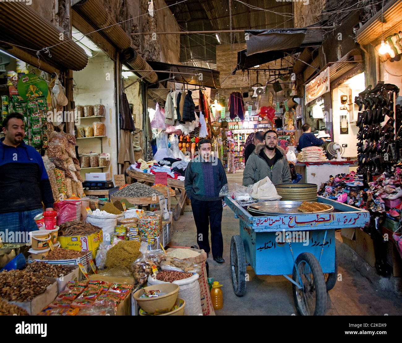 Hama Siria Bazaar Souq market shop città vecchia Foto Stock