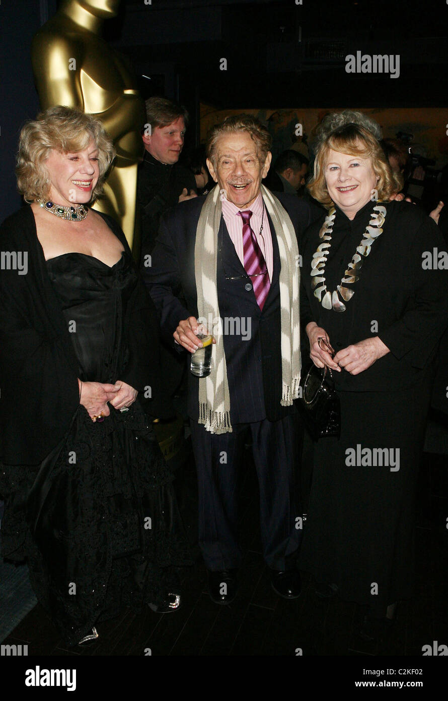 Erica Jong, Jerry Stiller e Shirley Knight New York ottantesimo annuale di Academy Awards (Oscar)party al Carlyle Hotel New Foto Stock