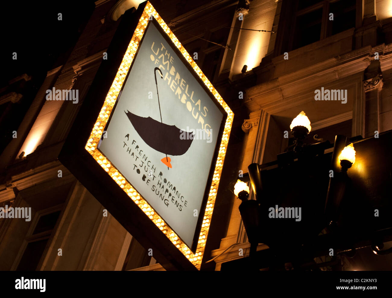 Gli ombrelli di Cherbourg musical al Gielgud Theatre nel West End di Londra Foto Stock