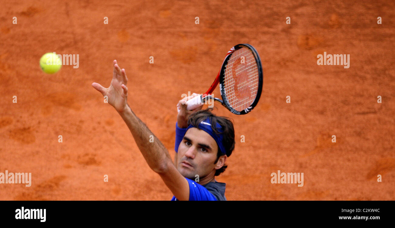 Roger Federer (SUI) nella sua partita contro Jurgen MELZER Foto Stock