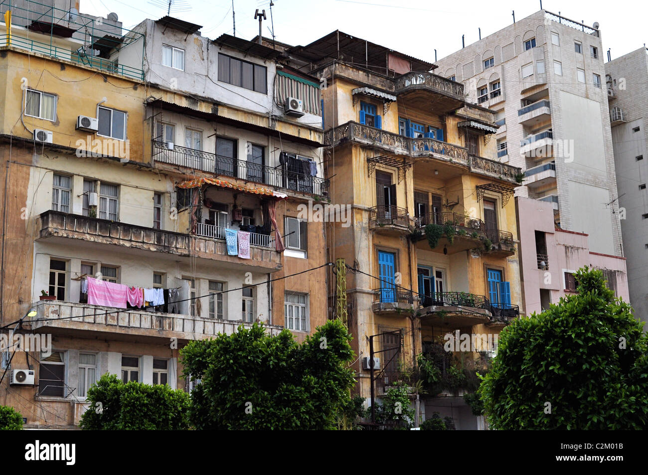 West Beirut appartamenti vicino a Verdun casa di molti sciiti migranti dal sud del Libano nel tradizionale quartiere sunnita Foto Stock