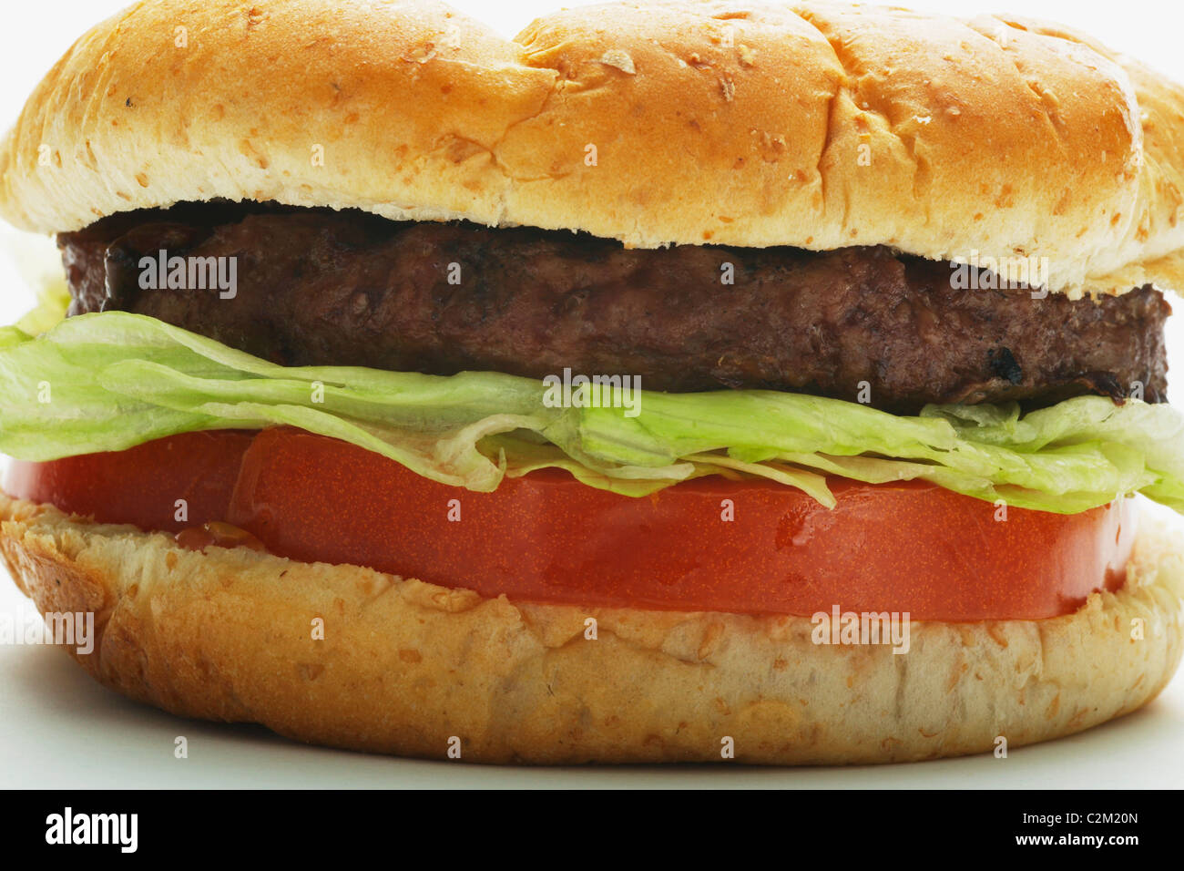 Un Hamburger con lattuga e pomodoro Foto Stock